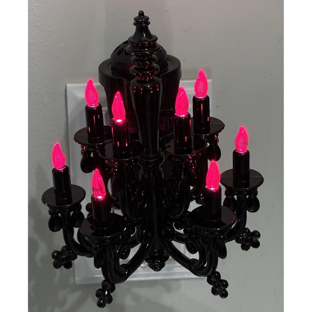 Bath & Body Works Wallflowers Halloween Chandelier Black Purple Light Plug-in